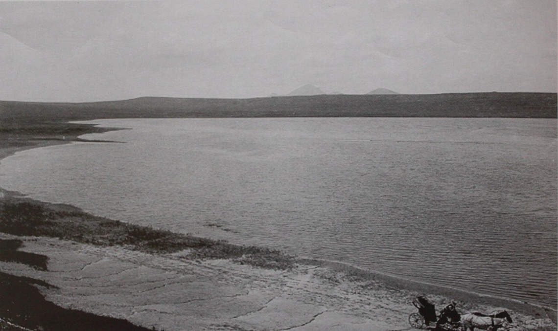 Первые исследователи оз. Тамбукан